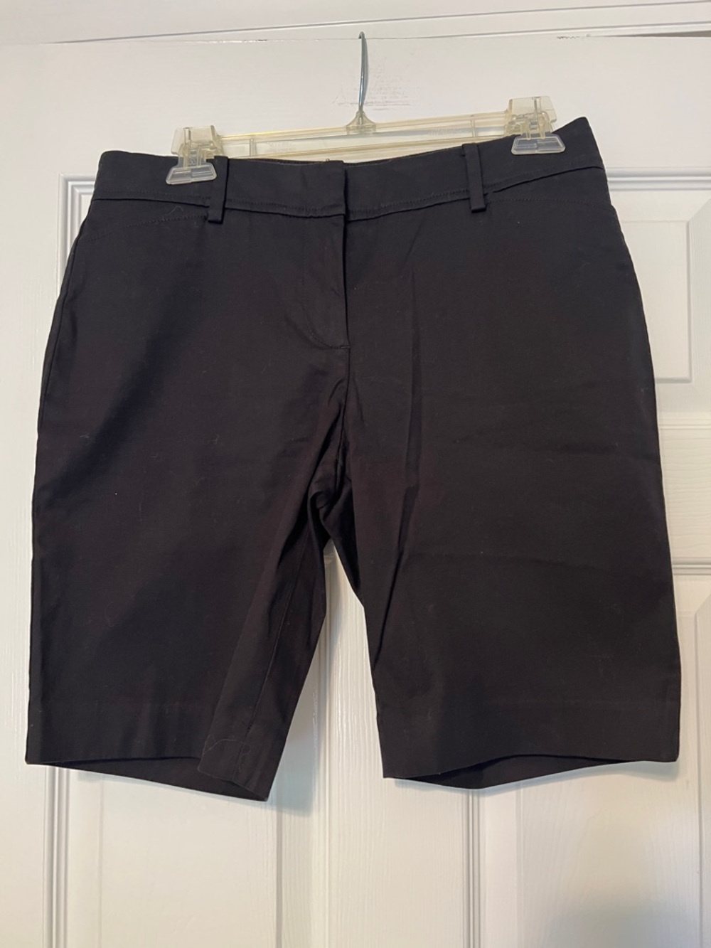TALBOTS Perfect Short black size 4P